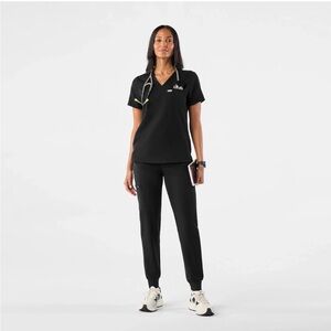 Figs Black Casma Three-Pocket Top and Jogger Pants Scrub Set